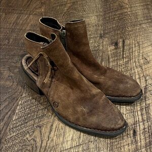 Born Women's Margrit Brown Suede Ankle Booties